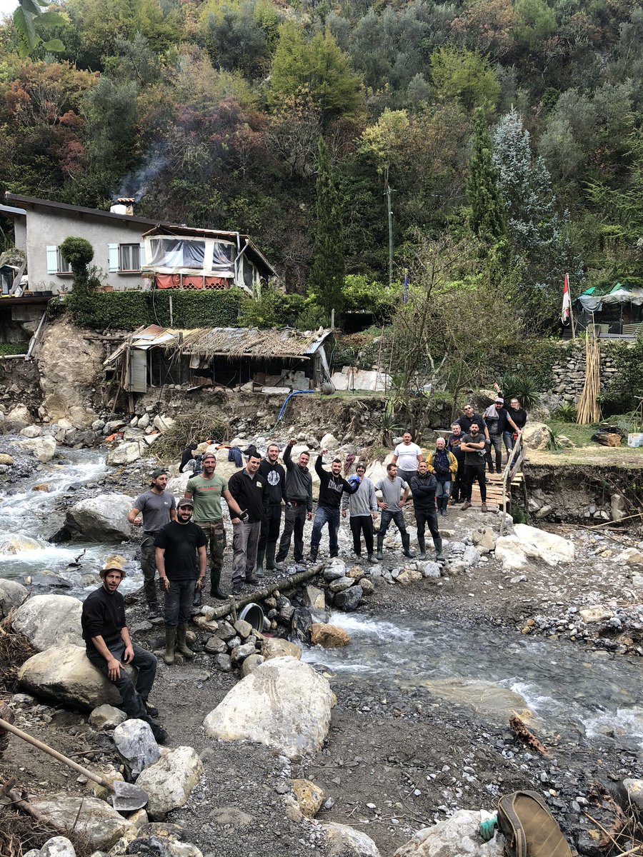 TheNiceGeek06's tweet photo. 🙏🏻TOUS SOLIDAIRES
Aujourd’hui Quentin & des amis sont montés à #BreilSurRoya pour aider une famille à regagner leur maison:
refaire le chemin
construire un pont & une passerelle
Le tout dans la joie & la bonne humeur en soutien aux sinistrés
#Alex06 #Nice06 #SolidariteAlex06 https://t.co/vR0YLbhdDR