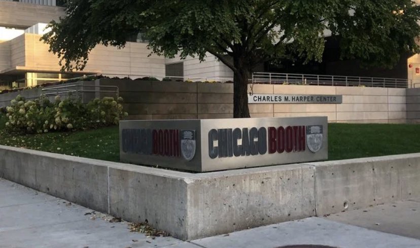 DJWallach77's tweet image. @ChicagoBooth 100 #students #infected with #COVID19 after a #party @chicagotribune @nbcchicago @cbschicago @ABC7Chicago @WGNNews #Chicago