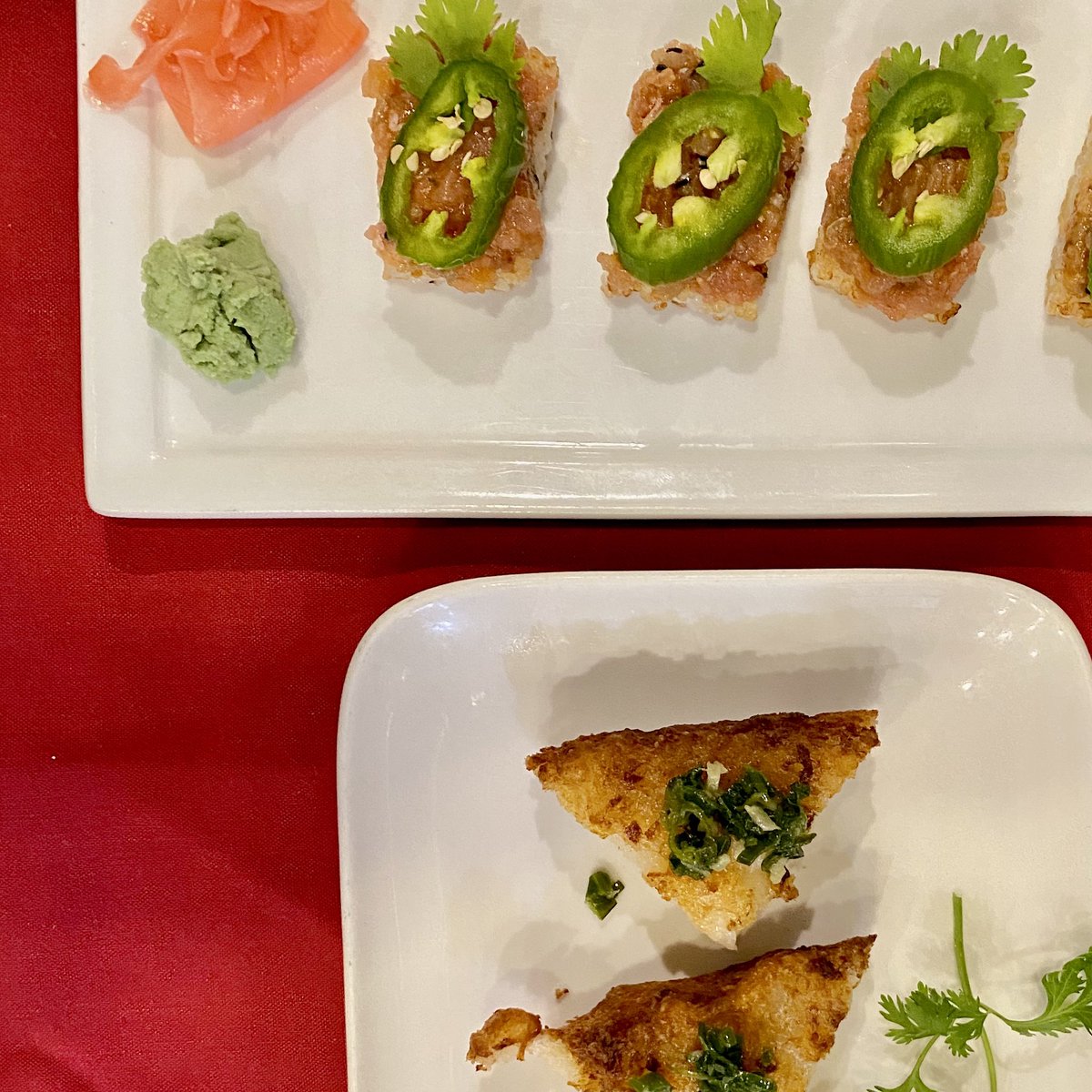 It’s the little things that count #lunchtime 

#latelunch #eater #smalltapas #smallplates #fusion #toast #plating #foodie #BeverlyHills #LosAngeles #chinesefood