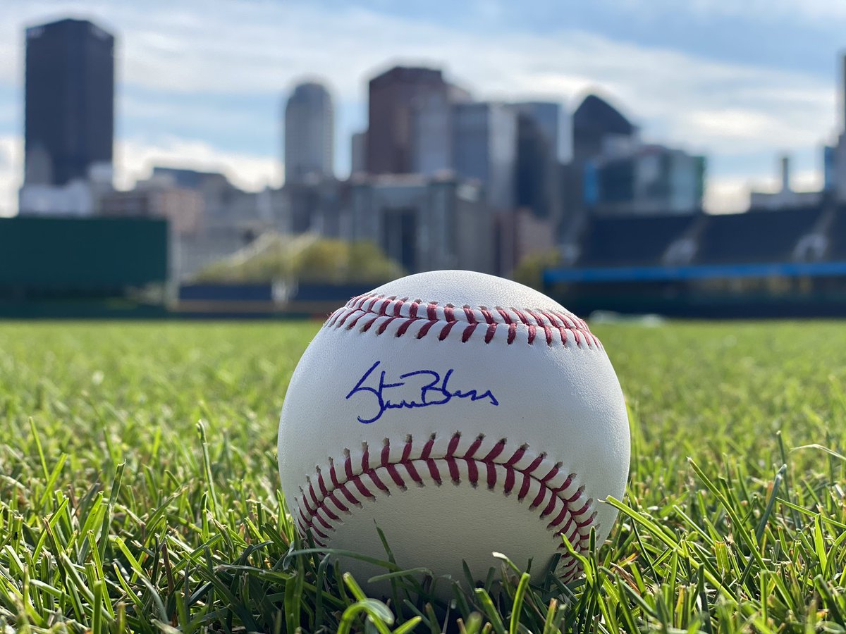 RETWEET THIS now for a chance to win a baseball signed by our very own Steve Blass!
On this date in 1971, Steve tossed a complete game to lead your Bucs to our fourth World Series Championship. https://t.co/4vkuwdOCru