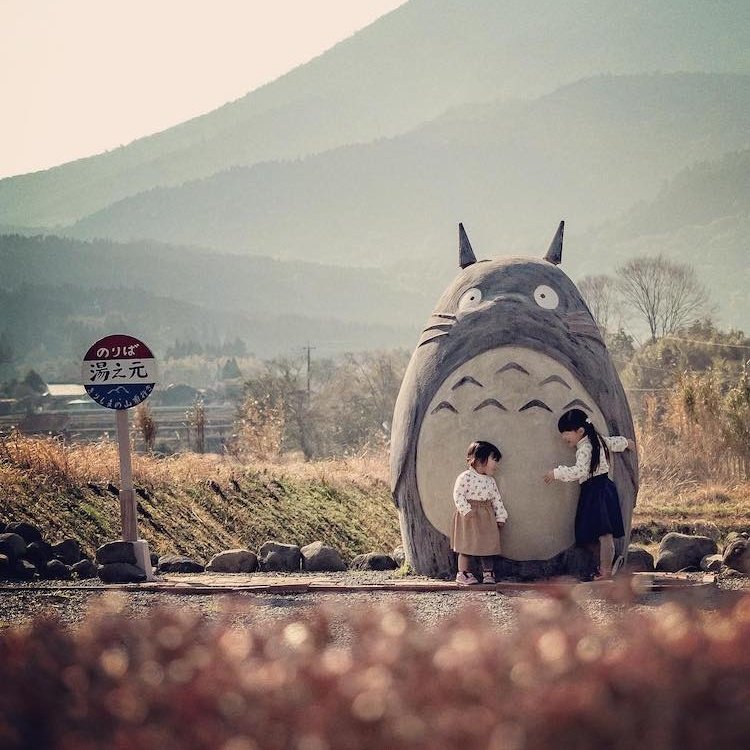 Goodable's tweet image. In Japan, these grandparents didn't want kids to feel lonely while waiting for the bus everyday.

So they made a life-size version of Totoro, a famous cartoon character, at the bus stop.

Now, the kids have a friend waiting there with them everyday.