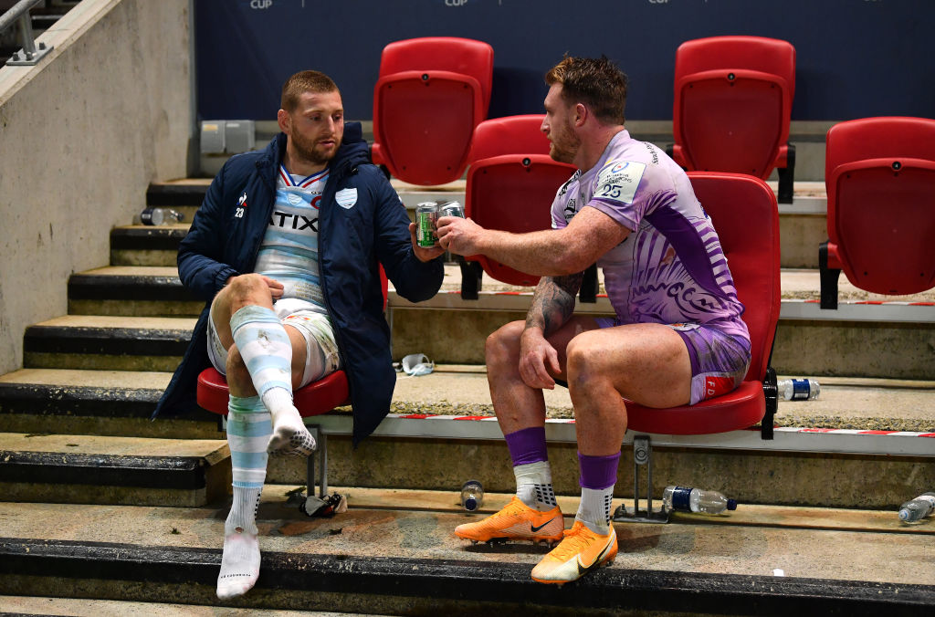Scotland team-mates Finn Russell and Stuart Hogg share a beer after the European Champions Cup final ➡️ https://t.co/C5b7GvdWju https://t.co/j29Qf5Dczf