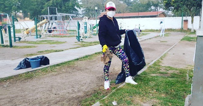 star__gz's tweet image. 📍Esta mañana con la finalidad de seguir recuperando nuestros espacios públicos rehabilitamos 🧹el parque 🌳principal de la #Crespa.

Agradezco todo el compromiso y entusiasmo de nuestra Presidenta Seccional Teresa Romulo así como el de la ⁦@RJXMToluca_⁩ 
#Agentes2030
#13R