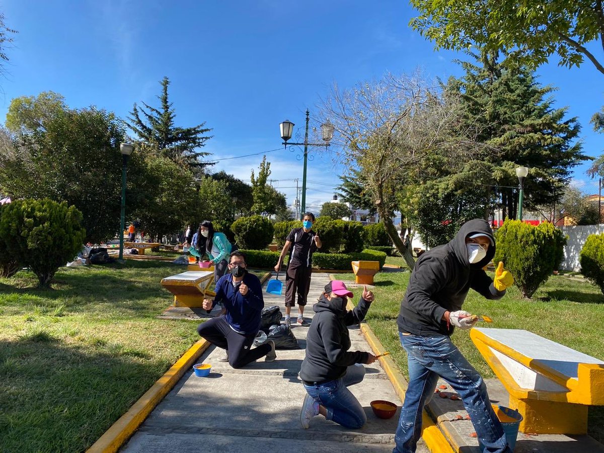 star__gz's tweet image. 📍Esta mañana con la finalidad de seguir recuperando nuestros espacios públicos rehabilitamos 🧹el parque 🌳principal de la #Crespa.

Agradezco todo el compromiso y entusiasmo de nuestra Presidenta Seccional Teresa Romulo así como el de la ⁦@RJXMToluca_⁩ 
#Agentes2030
#13R