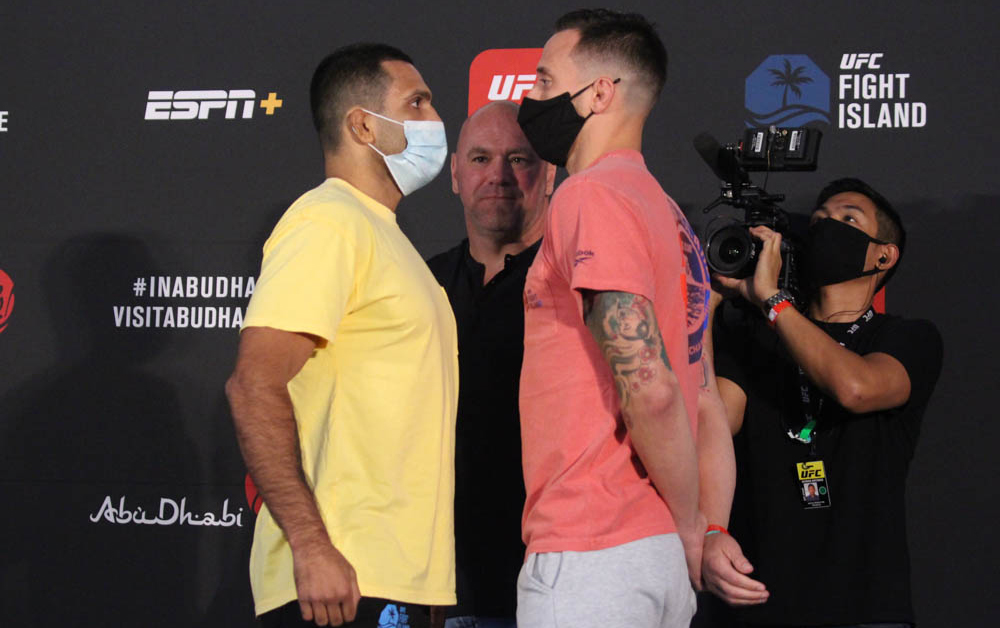 James Krause {-165} DEFEATS Claudio Silva {+145} via 3 round #DECISION on #UFCOVID19. Will Go 3 Rounds {-115} & Krause wins by decision {+170} hits! #GamblingTwitter #mma #UFCPicks #UFCPredictions #UFCOdds #UFCFightIsland6 #MMATwitter https://t.co/I0bYtbmk9K