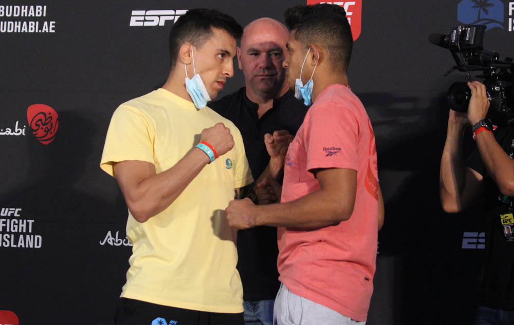 UPSET ALERT! Jonathan Martinez {+115} DEFEATS Thomas Almeida {-135} via 3 round #DECISION on #UFCOVID19. Will Go 3 Rounds {+145} & Martinez wins by decision {+435} hits! #GamblingTwitter #mma #UFCPicks #UFCPredictions #UFCOdds #UFCFightIsland6 #MMATwitter https://t.co/jEcKPnw55Z