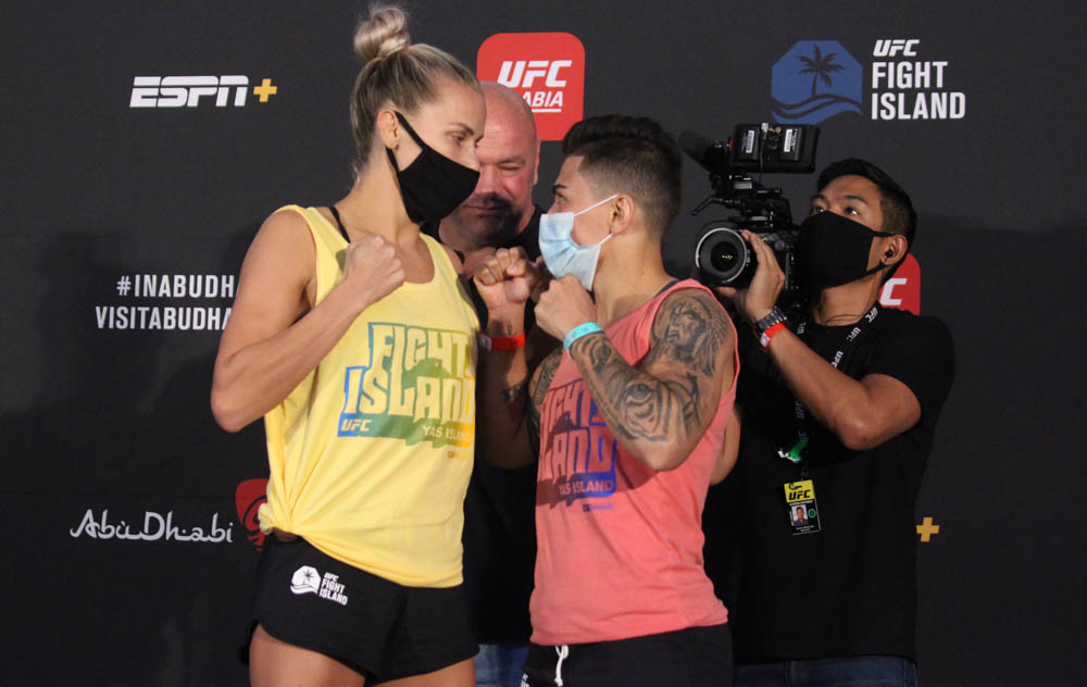 Jessica Andrade {-150} DEFEATS Katlyn Chookagian {+130} via 1 round #KNOCKOUT on #UFCOVID19. Won't Go 3 Rounds {+168} & Andrade wins inside the distance {+300} hits! #GamblingTwitter #mma #UFCPicks #UFCPredictions #UFCOdds #UFCFightIsland6 #MMATwitter https://t.co/HYNFH2VORw