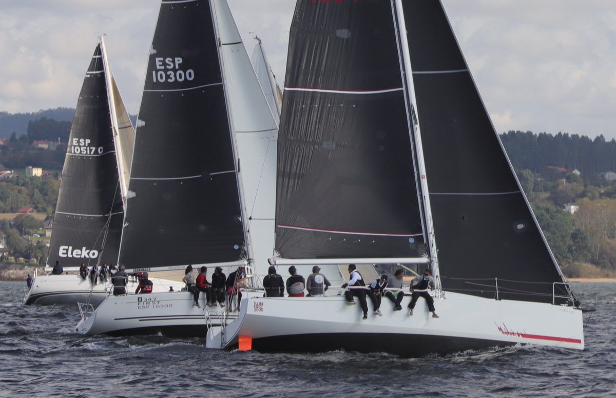 En Sada todo por decidir en la Semana Abanca… en la Regata Divino Rei de Cruceros ORC
El vigués Carlos Sampedro con “Eleko-Mambo” y el “Raygrass” del Club Carrumeiro de Corcubión, son los dos barcos que mandan en la Regata Divino Rei de Cruceros ORC