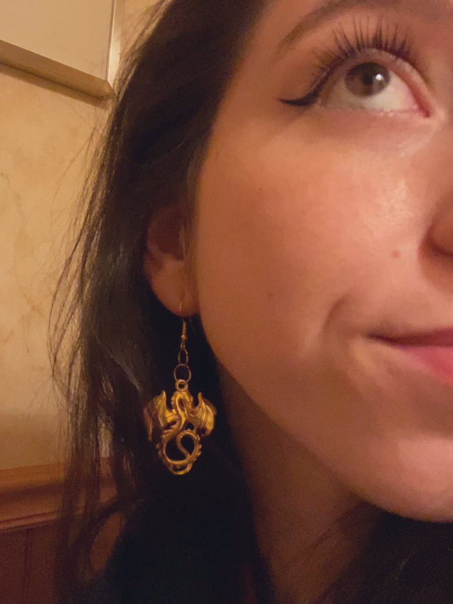 fosteramity's tweet image. Absolutely obsessed with these earrings from @ZephyrEarrings 
I can’t get a picture that does them justice