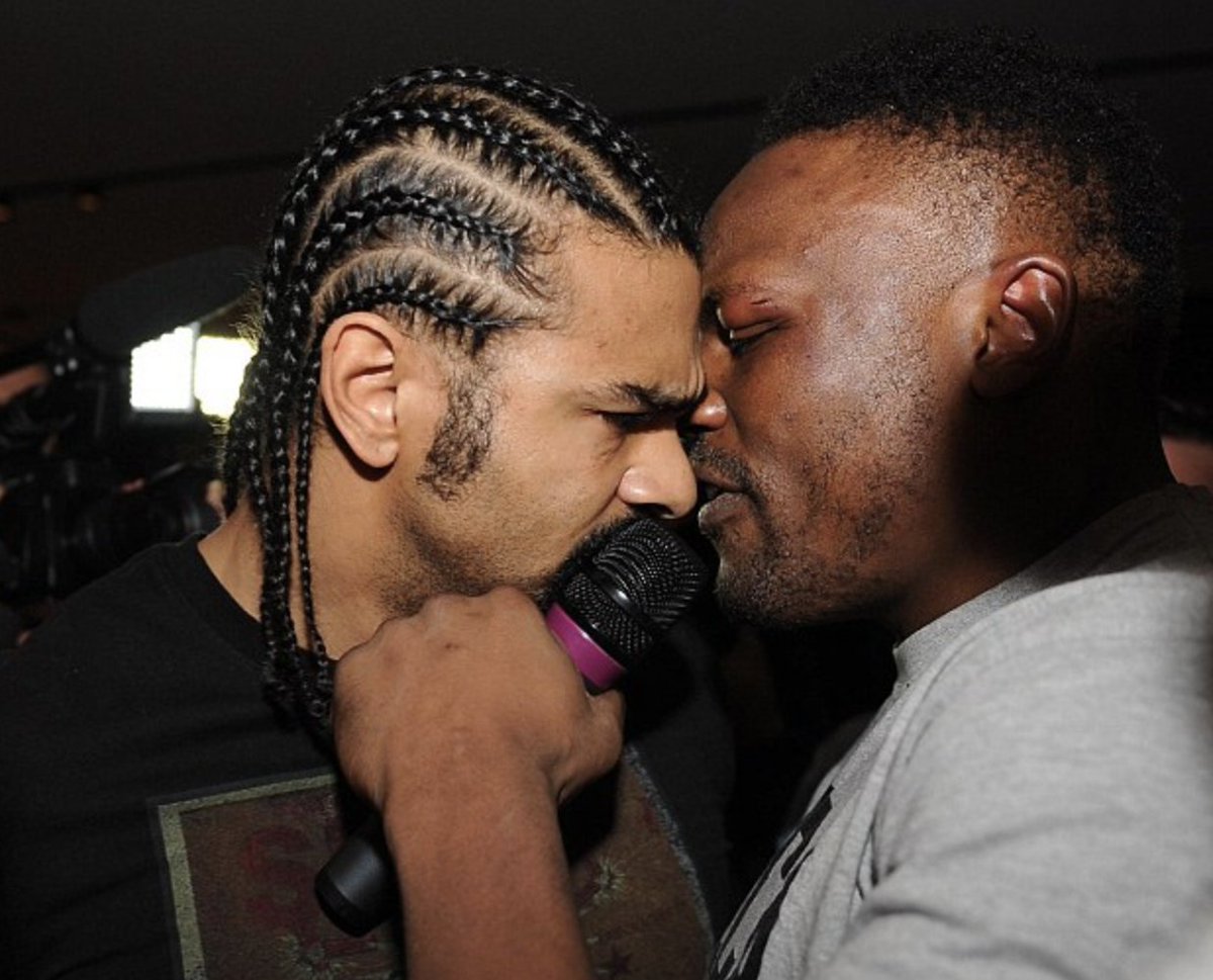 DerekWarChisora's tweet photo. How it started                              how it's going https://t.co/8Gzb2PiykE