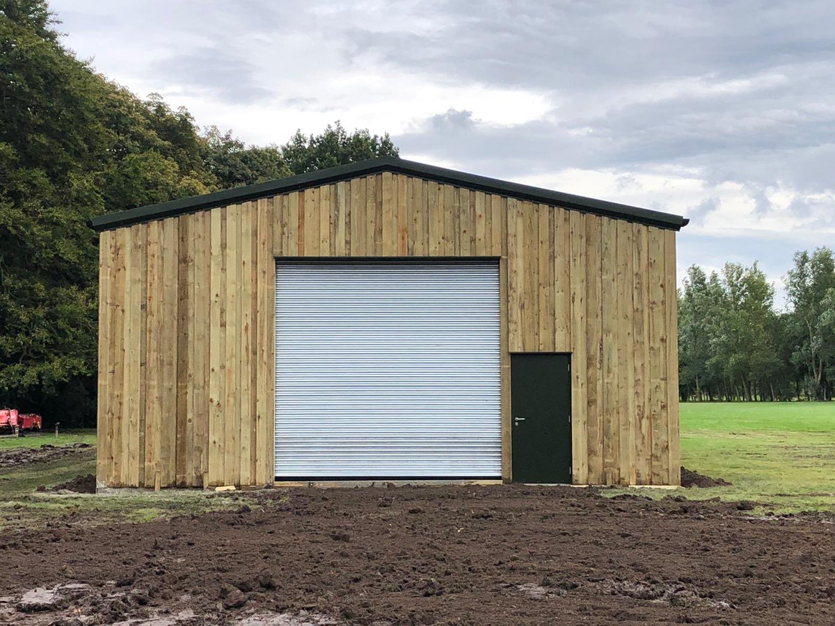GLDLimited's tweet photo. A new Greenkeepers maintenance building we erected earlier this month up in the Northwest. 
Client very happy with the finished project. If you require any similar projects please get in touch @GLDLimited https://t.co/n3PRBu4y39