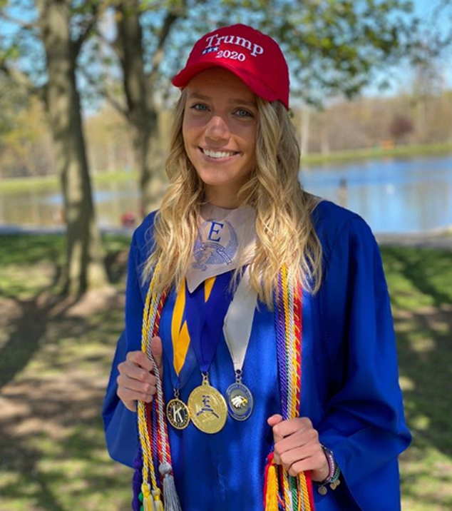 VALLEMULTICOLOR's tweet photo. #Georgia #Florida #NorthCarolina #Iowa #Michigan #Pensilvania #Wisconsin #Miami #SCOTUS #TRUMP2020 #LatinosForTrump #MAGA #TeamTrump #MakeAmericaGreatAgain #WomenForTrump  #colombiansfortrump #weAreWomenForTrump #TrumpDoral #TRUMP2020 #FourMoreYears #BikersForTrump https://t.co/Vb0RDcomp7