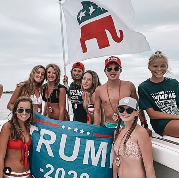 VALLEMULTICOLOR's tweet photo. #Georgia #Florida #NorthCarolina #Iowa #Michigan #Pensilvania #Wisconsin #Miami #SCOTUS #TRUMP2020 #LatinosForTrump #MAGA #TeamTrump #MakeAmericaGreatAgain #WomenForTrump  #colombiansfortrump #weAreWomenForTrump #TrumpDoral #TRUMP2020 #FourMoreYears #BikersForTrump https://t.co/Vb0RDcomp7