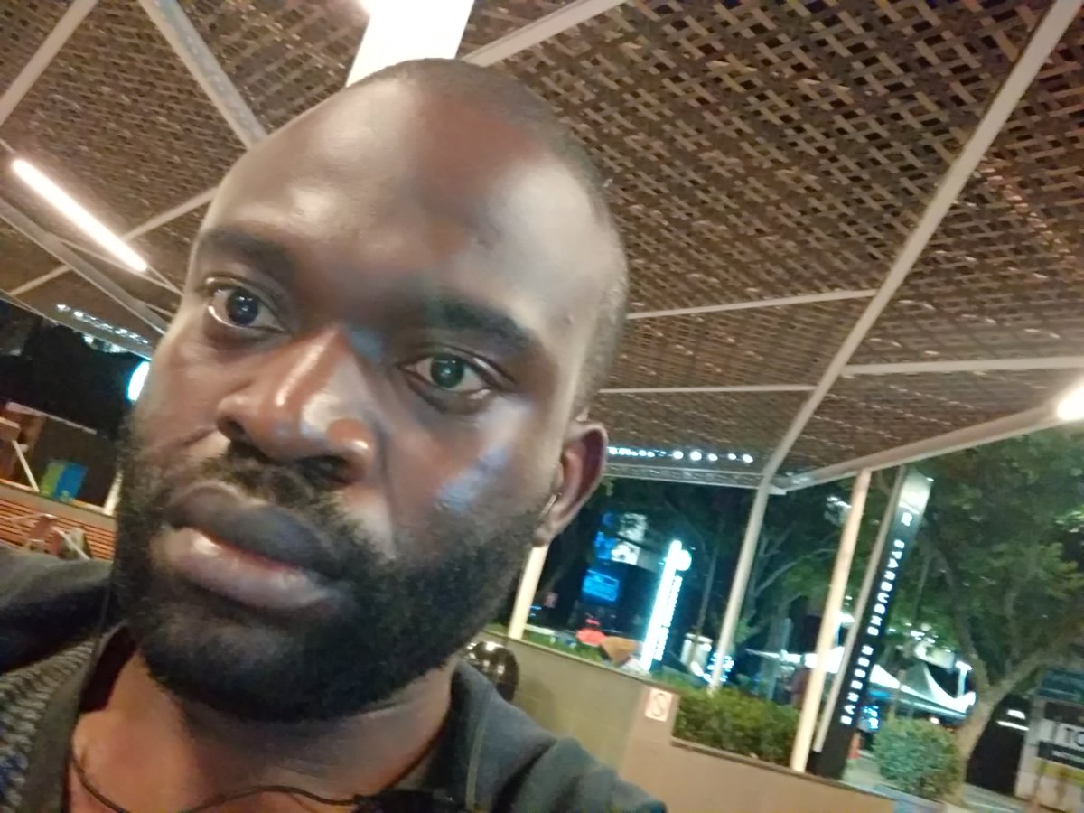 Mukondli's tweet photo. On this day I almost shed a tear, after weeks of struggling I got the  @Roundafire app to boot.

This was 2/3 years ago at Rosebank Starbucks after taking over the iOS codebase. https://t.co/OgNC3hy3fl