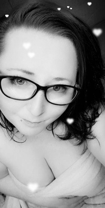 Goodmorning Twitter https://t.co/pSWebczNoL