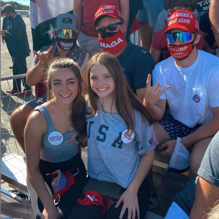 VALLEMULTICOLOR's tweet photo. #Georgia #Florida #NorthCarolina #Iowa #Michigan #Pensilvania #Wisconsin #Miami #SCOTUS #TRUMP2020 #LatinosForTrump #MAGA #TeamTrump #MakeAmericaGreatAgain #WomenForTrump  #colombiansfortrump #weAreWomenForTrump #TrumpDoral #TRUMP2020 #FourMoreYears #BikersForTrump https://t.co/W6TZ72THS3