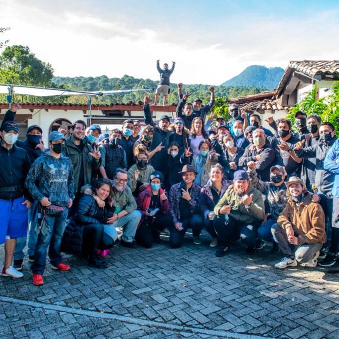 And that’s a WRAP!!!! #thedeal #elacuerdo #film #producer #thriller 🎥🎬 <a href="/maiteperroni/">Maite Perroni B.</a> <a href="/kokostambuk/">koko stambuk</a> @ojaenada <a href="/paulinada_/">Paulina Díaz</a> en Avandaro, Valle De Bravo, Mex