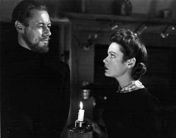 16/31 THE GHOST AND MRS MUIR (1947)A young widow and her daughter move into a seaside cottage haunted by the ghost of a sea captain.Part ghost story, part romance; melancholic, yet humorous. One of the most charming films ever made.  #31DaysOfHalloween