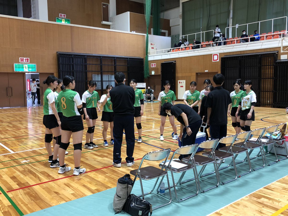 鹿児島県大学バレーボール連盟 年度 秋季 鹿児島県学生バレーボールリーグ女子大会 第2試合目 Dコート 鹿屋体育大学 Vs第一幼児教育短期大学 25 5 鹿屋体育大学