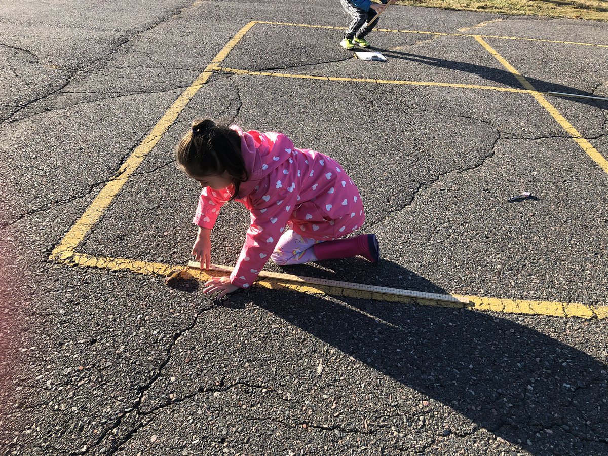 Mrs_Ps_class's tweet photo. We are learning to use metre sticks and the appropriate tools to measure large items. @tbc_schools @TBCDSB_Hornets #grade2mathfun @DeepLearningtb1 https://t.co/H8tXVqj5Uv