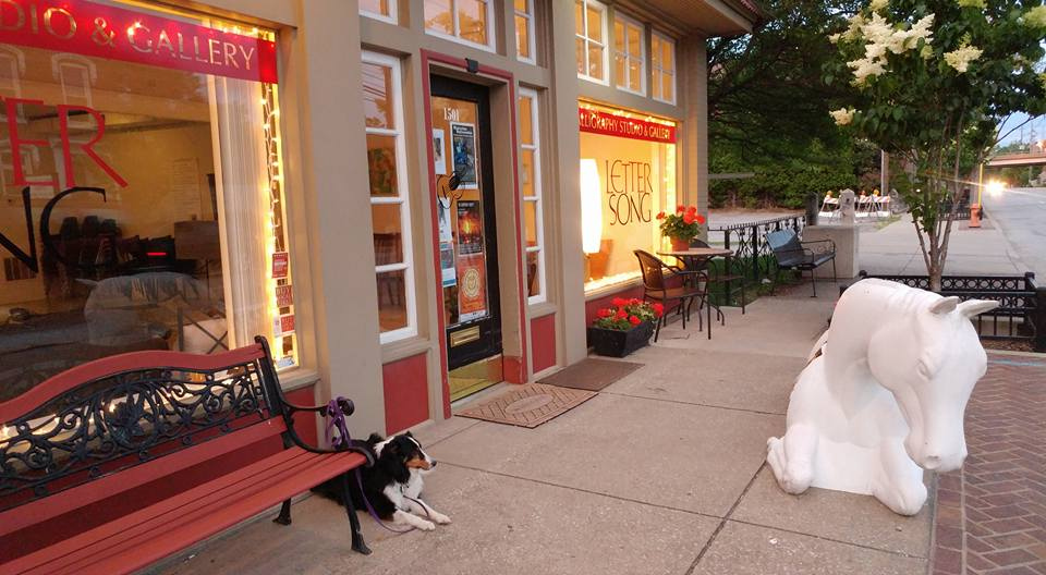 LetterSong Gallery lettersongstudio.com
Dedicated to the calligraphic and book arts, Lettersong is a fulltime studio and gallery, music venue and flexible event space located in the heart of downtown Louisville, KY.