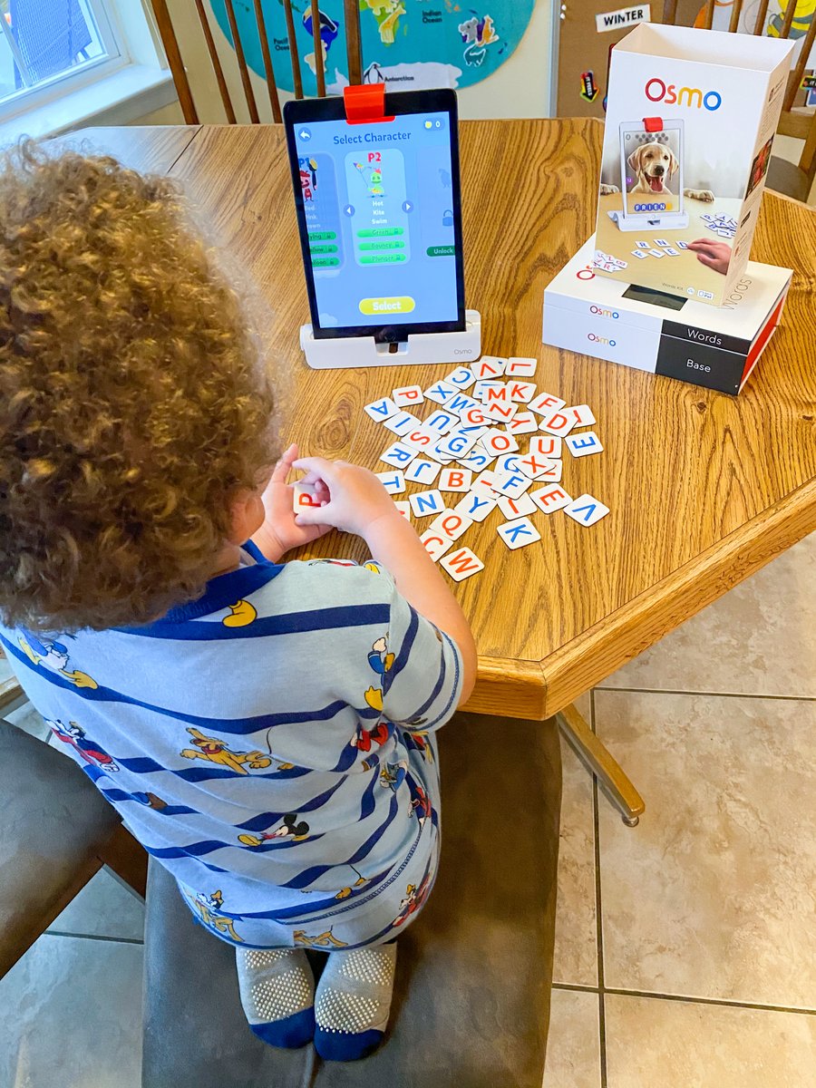 MacKidMcLean's tweet photo. I can't wait to give this @PlayOsmo to my kids for the holidays! What a neat tool to make learning spelling, social-emotional skills and critical thinking fun! @PlayOsmo #mkmeetup #lovemymkswag #ad #playosmo #osmowords https://t.co/kWgDTYgn4W