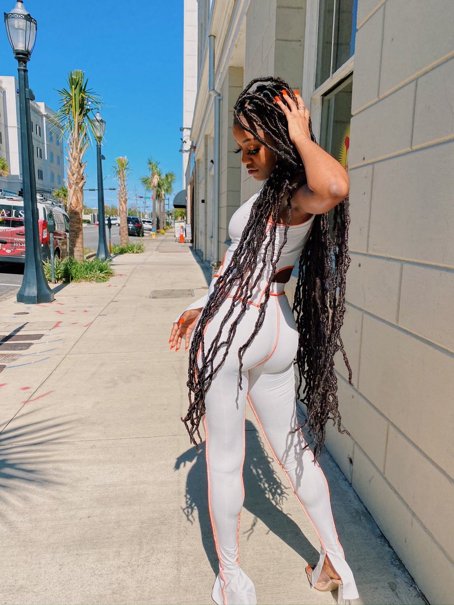 takeriashyenne's tweet photo. Turn ya ex 2 a hater, make her envy me

#1017 #hbd🧡 https://t.co/koAIsEfdno