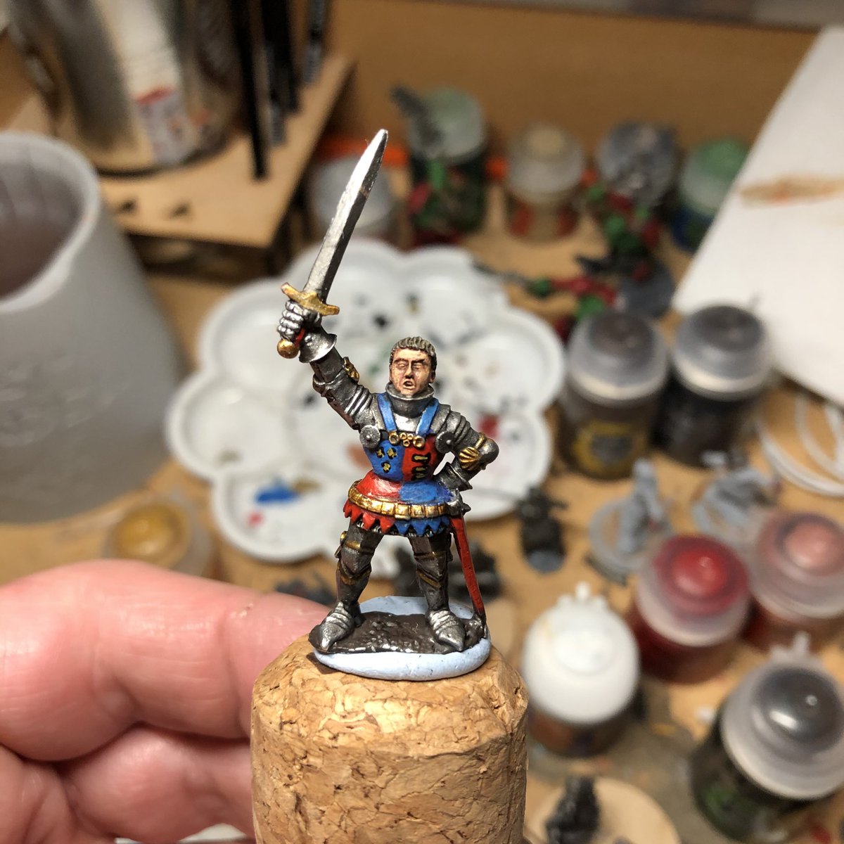 More  #HundredYearsWar painting. Knocked out my Henry V this evening, and it’s a nice change to do a single figure rather than batch-painting thirty.