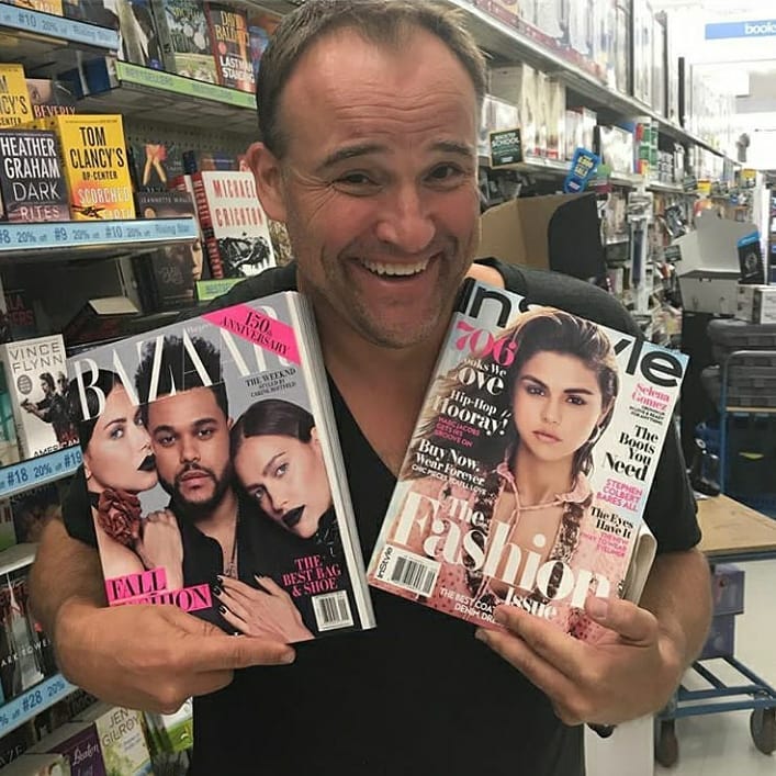 selenadailybr's tweet photo. Um pai orgulhoso: https://t.co/DFmUPrcMp2