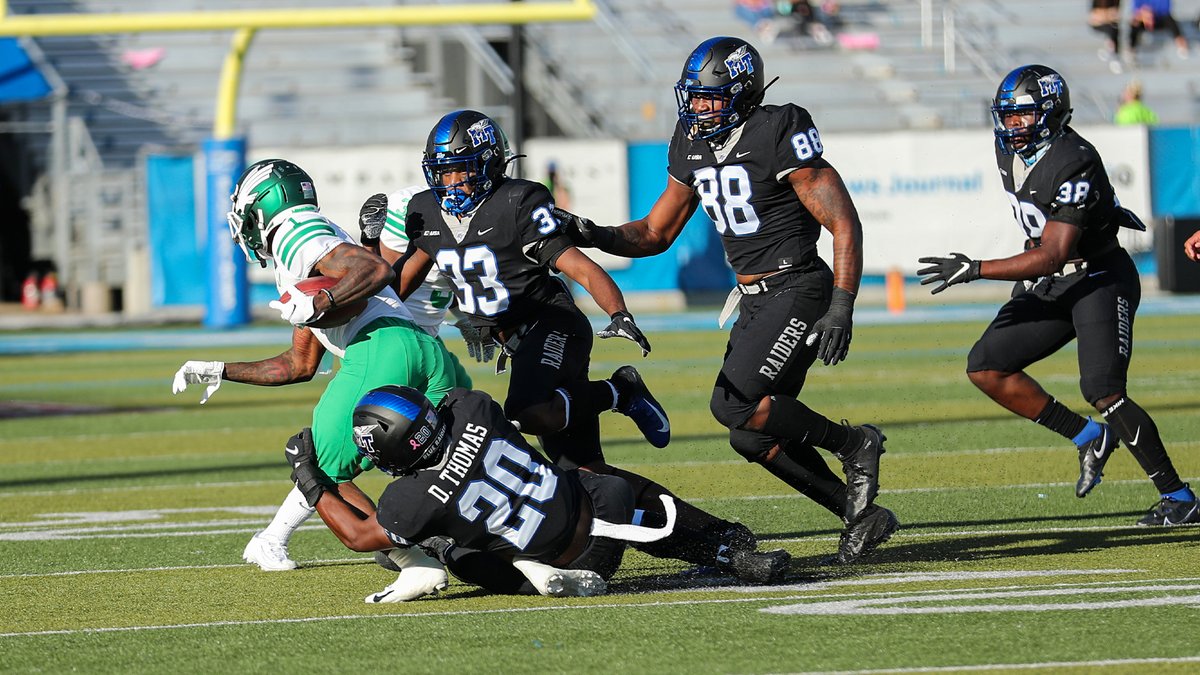 MT_FB's tweet photo. Defense is up first this half. Tune in for the final 30 minutes of football on @Stadium NOW.
#BlueRaiders | #EATT | #MTvsUNT https://t.co/OHlG4uUAey