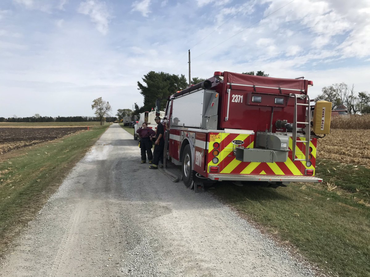 FredButt6's tweet photo. https://t.co/b9wsxnbkh3. An intense standing corn fire in the wind today. East of Hopper. The old @JohnDeere 544 pushed 3 firebreaks 1/4 mile each. Then Fire Dept’s and neighbors arrived! @jenhartmann #UsingWhatYouHave @IFSI https://t.co/GKETn2mEpr