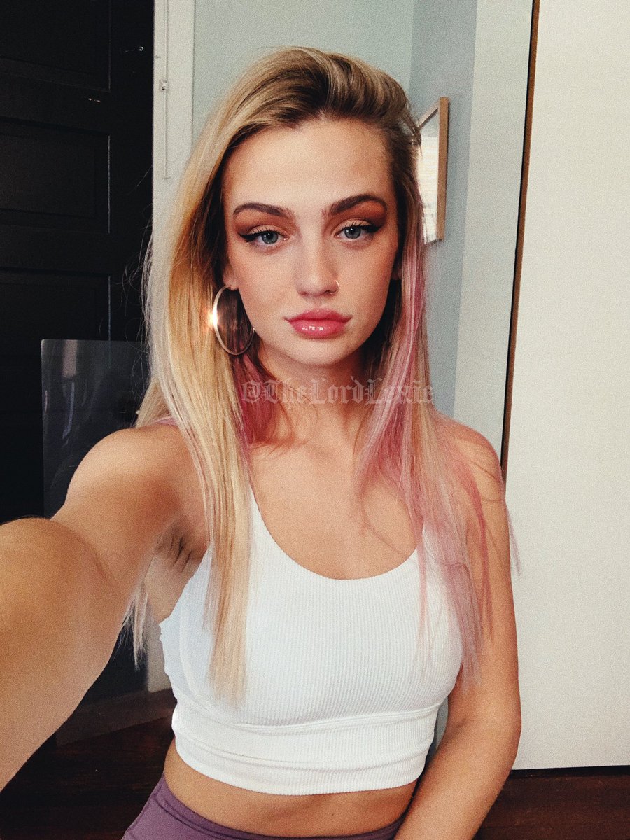 thelordlexie's tweet photo. rich bitch energy ✨ https://t.co/p5XS9nCFQ2