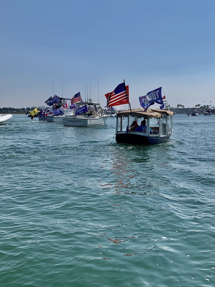 Trump Boat Parade in Newport Beach, Ca. and@# @FreqwncyUnknown was there. Can you SMELLLLL the RED TIDE!? @jaded_pearl @ScottBaio @RealJamesWoods