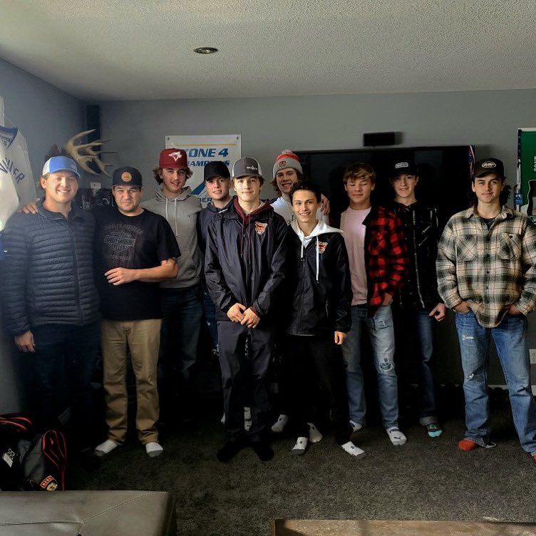 MidgetTigers's tweet image. (2/2) Clint is a great addition to the team as he brings a very positive atmosphere to the rink everyday and the boys love to have him around! The Tigers third year players and assistant coach Bystrom made their way to Rocky today to give Clint the good news. Welcome Back Clint!