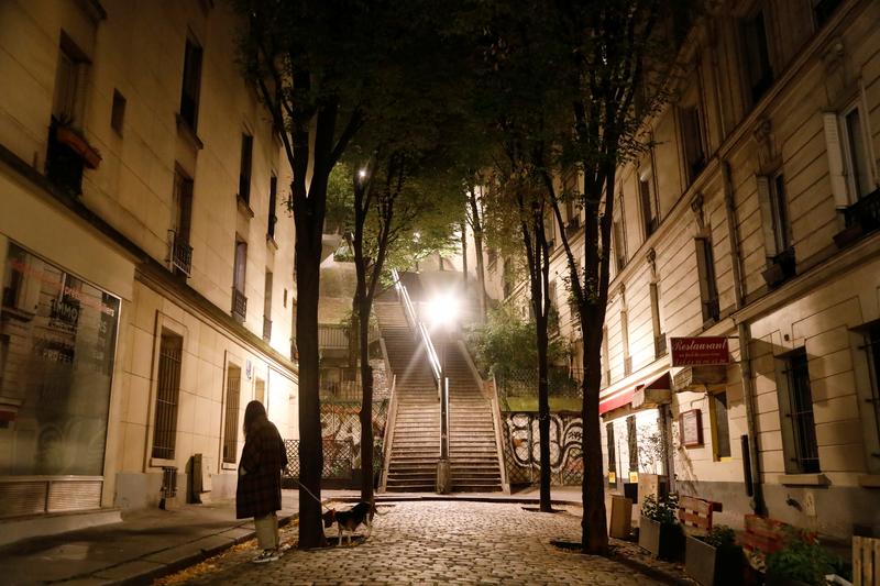 No Saturday night party for Parisians as curfews kick off https://t.co/7ARWtPBmCS https://t.co/Ac6oE4EVoV