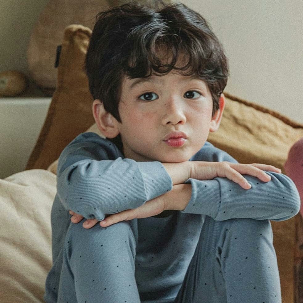 KookNourane's tweet photo. I'm in love with his angelic face 😘 https://t.co/EzIYza9EVA