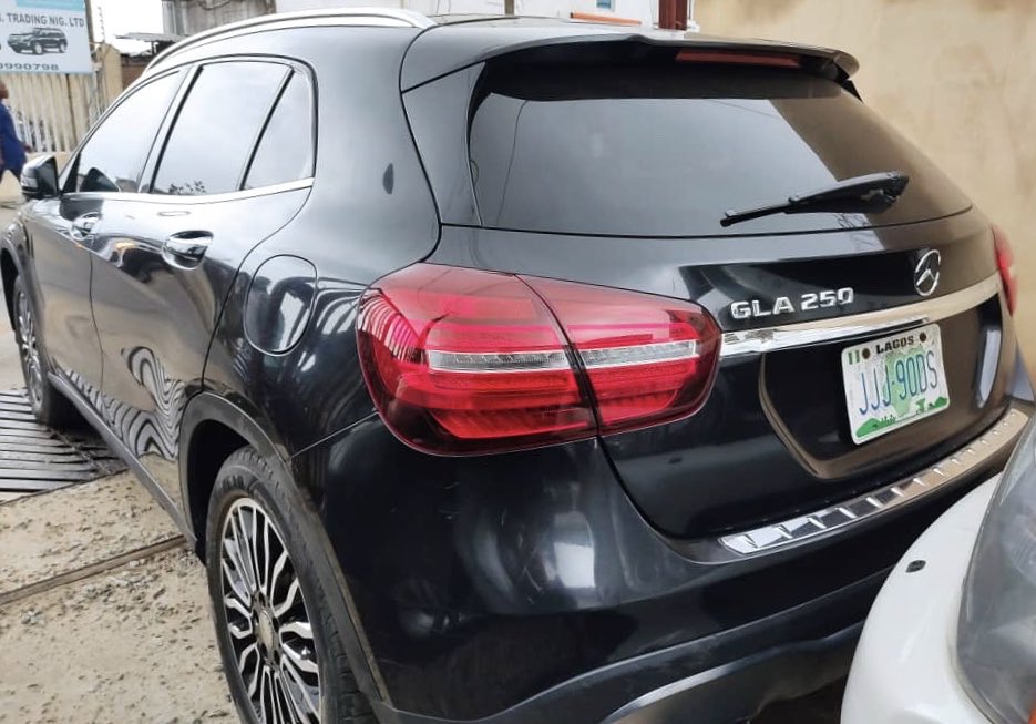 vershauto's tweet photo. New whip alert 
Brand:- Mercedes-Benz 
Model :- GLA 
Year :- 2015
Condition:- neatly used 
Transmission:- automatic 
Price :- 8,850,000
Location:-ikeja,Lagos. 
Contact(call or WhatsApp):-09025251789
#ikejacars #vershautos #vershcars #vershcleancars #trusteddealership https://t.co/TQhkgO6GFT