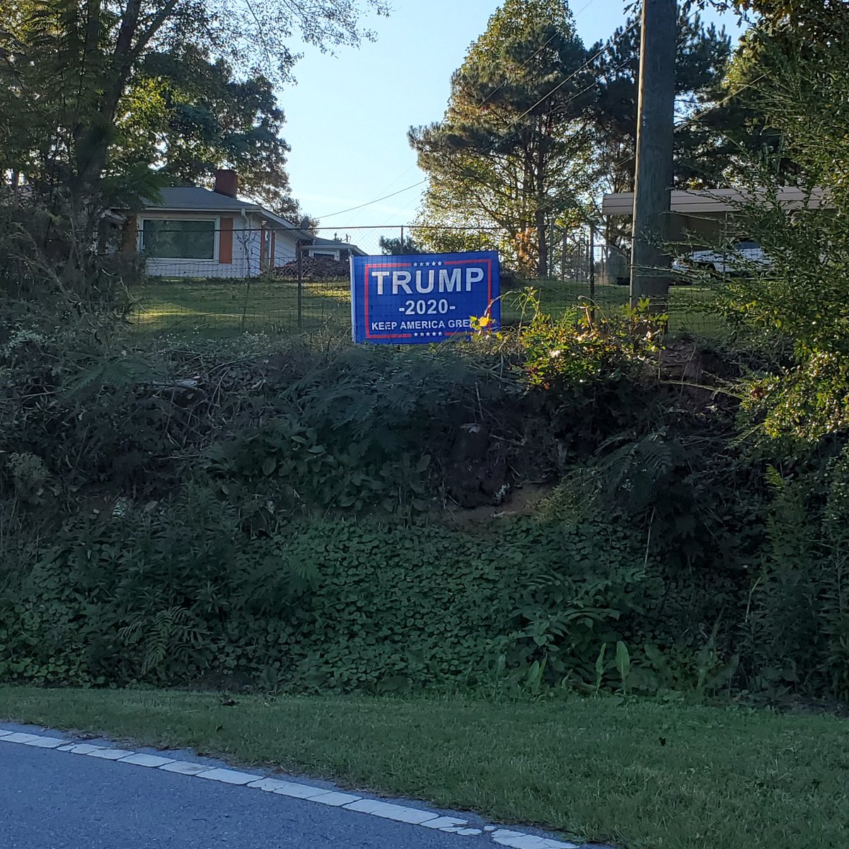 alcshorty's tweet photo. Since our last Trump Flag was stolen...we got a new one and found it a new location! The Dems can't stop us from supporting @realDonaldTrump!!! #Trump2020 #TrumpTrain2020 https://t.co/W5jVFfZMEe