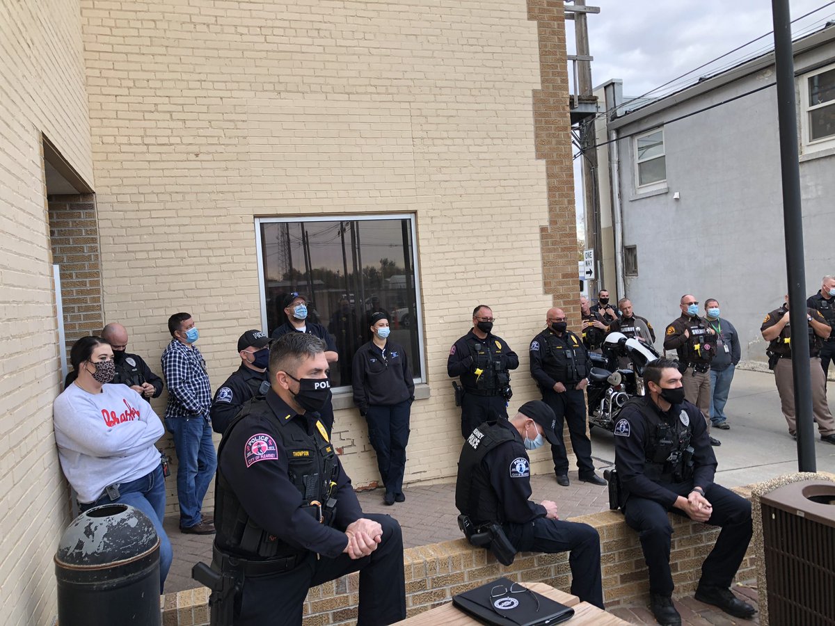 #cruisenite2020 briefing is complete, Officers, Deputies, Troopers, and EMS working together for a safe night in <a href="/CityofKearney/">City of Kearney, NE</a>. Be Safe Be Smart, don’t drink &amp; drive, if your under 21 don’t drink alcohol! <a href="/BuffaloCountySO/">Buffalo County Sheriff's Office</a> <a href="/NEStatePatrol/">Nebraska State Patrol</a> <a href="/NSP_TroopC/">NSP Troop C</a> <a href="/CHIGoodSamEMS/">CHI Health Good Samaritan Emergency Services</a>