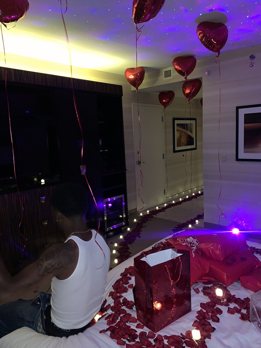 hunterbooots's tweet image. Happy Sweetest Day baby ❤️ you deserve it all