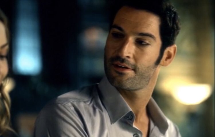 SHIT CAN YOU IMAGINE SOMEONE LOOKING AT YOU THE WAY LUCIFER LOOKS AT CHLOE ??? FUCK MAN IM UNWELL