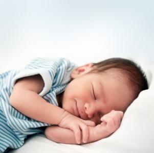 Newborns can sleep a lot and feed a lot too...8-12 or more times a day.  What if baby sleeps too much?  Check out some great tips to get a sleepy newborn to #breastfeed more frequently.  breastfeedingusa.org/content/articl…