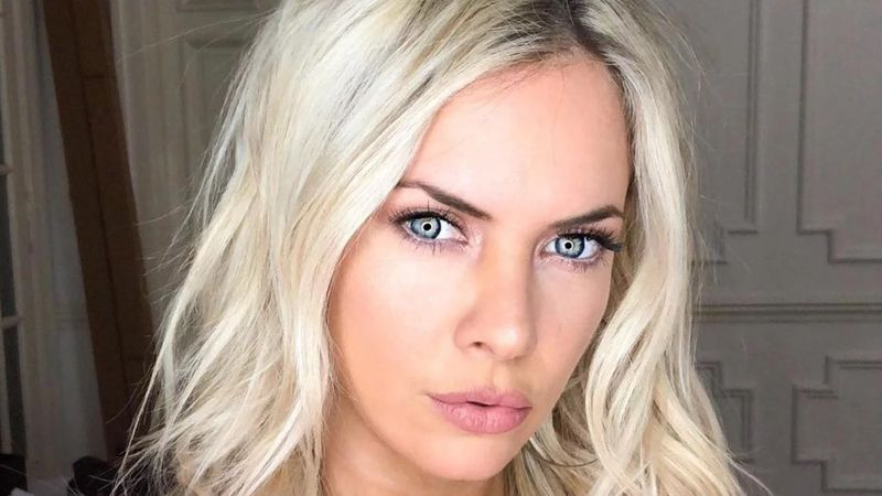D1024S4RG's tweet photo. ¡FELIZ CUMPLEAÑOS #AlejandraMaglietti!
En el día de la fecha cumple 35 años ésta hermosisima rubia que con su enorme belleza deja sin habla a quien la vea https://t.co/Y3KO6NozRO