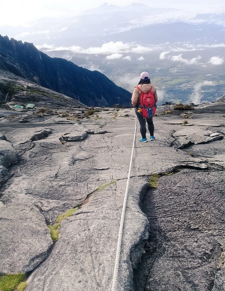 elynn769's tweet photo. Really miss this amazing and majestic place of AKINABALU. 😊
#throwback_pic hopefully dapat tawan balik si AKINABALU. 🤗
Cepat sembuh SABAH ku,dear sabahan kita pasti menang!
Keep strong Sabahan. 💪
Regards 💞
#staysafeeveryone
#kitajagakita
#stayathome https://t.co/RkntyBLFcD