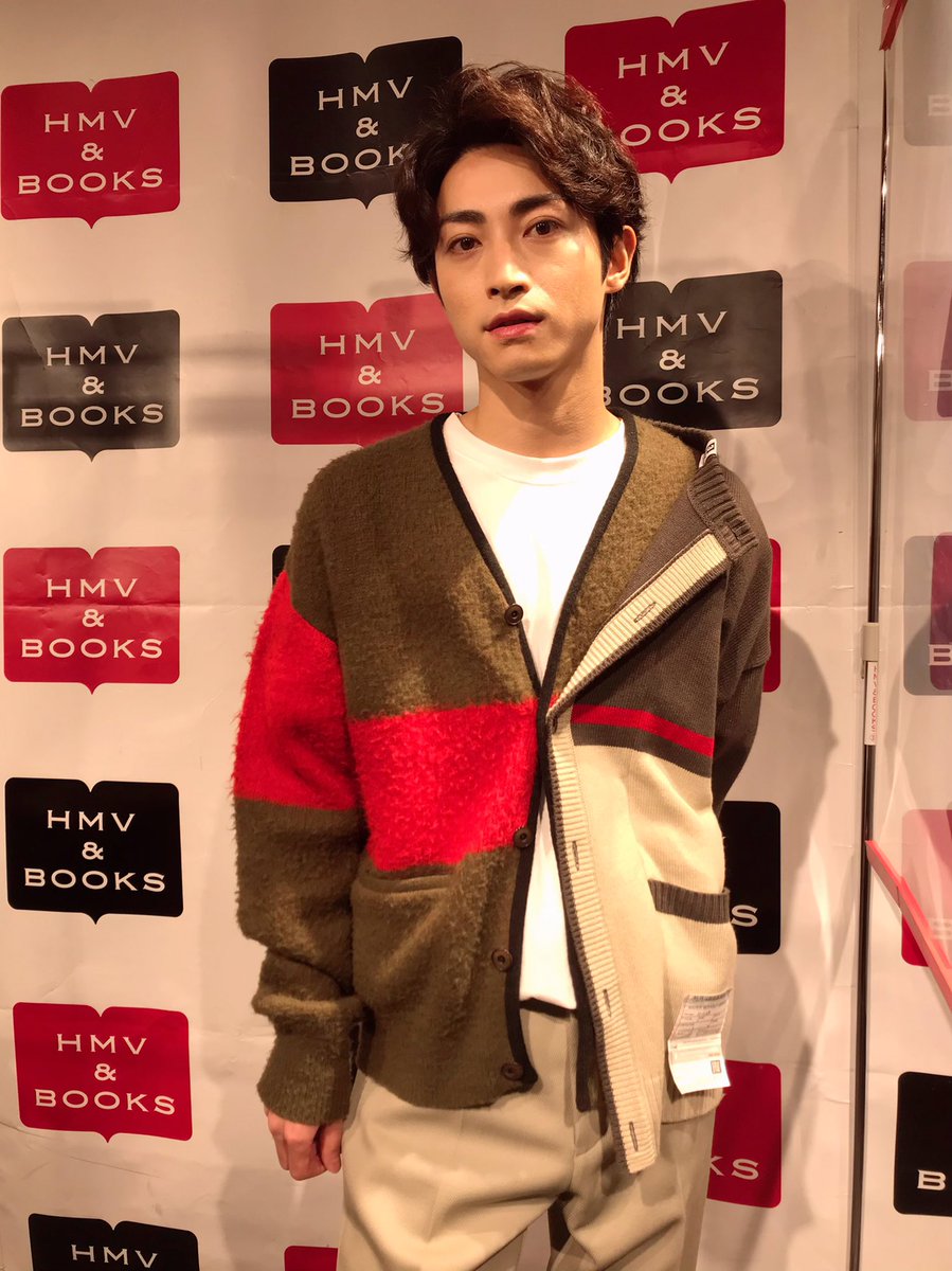 木村達成ファースト写真集 公式 10月17日 土 に開催されました 木村達成21カレンダー 発売記念イベント 東京 は無事に終了いたしました ありがとうございます イベントでの木村さんのお衣装はこんな感じでした
