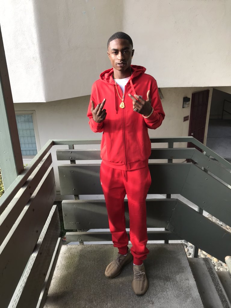 bounceit4zay's tweet photo. Ima keep scoring πΏπ°#vitomode https://t.co/wciMRNf9ZM