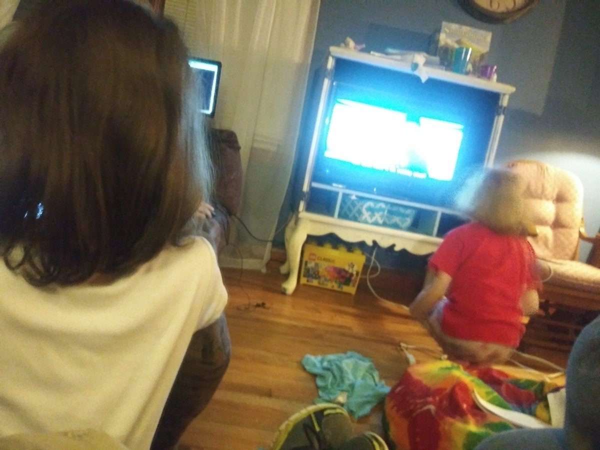 XianJaneway's tweet photo. The #BorgChildren are *really* into #StarTrekDiscovery &amp; I'm here for this. https://t.co/ltMkKFBhdx