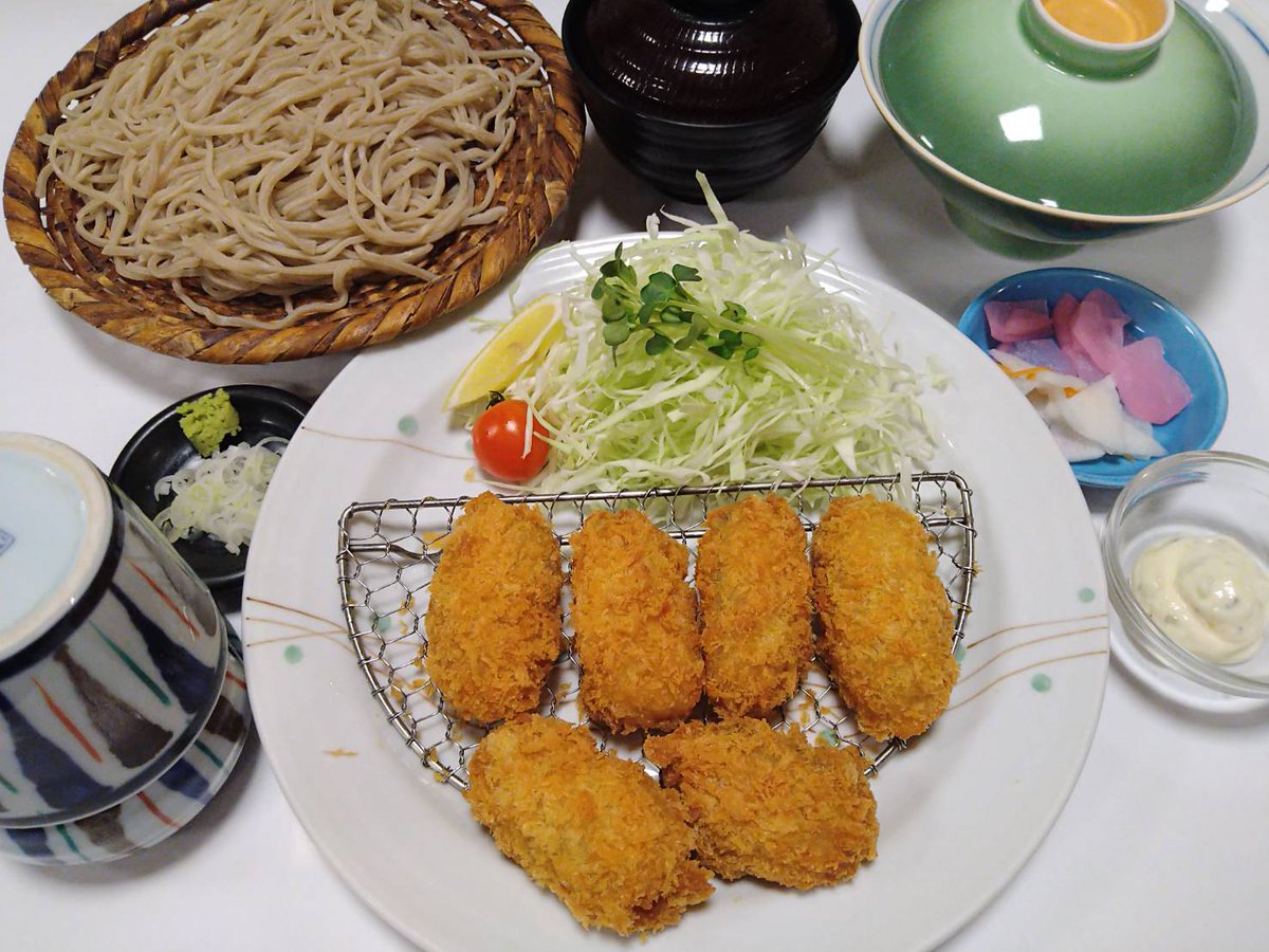yamabiko1208's tweet image. カキフライフライ御膳、いよいよ始まります。
今季もよろしくお願いいたします。
＃越谷レイクタウン　＃やまびこ　＃手打ちそばやまびこ
＃田舎そば　＃田舎　　＃駐車場１８台　＃全５８席　＃定休日水曜日　＃駿河産釜揚げしらす　＃新潟直送極上舞茸　＃自家製鶏唐揚げ　＃国産蕎麦粉のみ使用