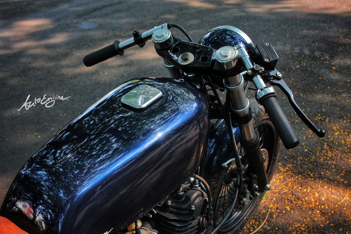 The vibe! when you throttle it through the road❤️

#Customs #motorcycle #sundayvibes