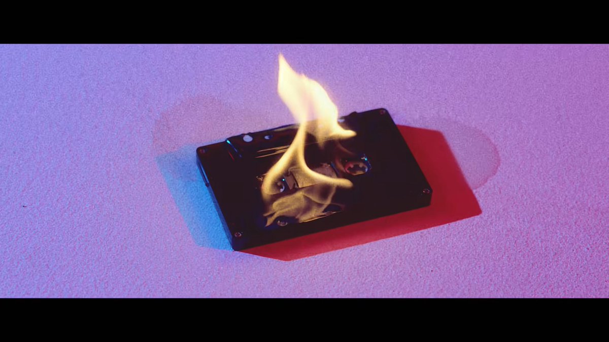 And this are the only instances where we see a cassette player being used. I will however mention that in Egoist, Olivia burns a cassette tape, I& #39;ll bring it up again later.